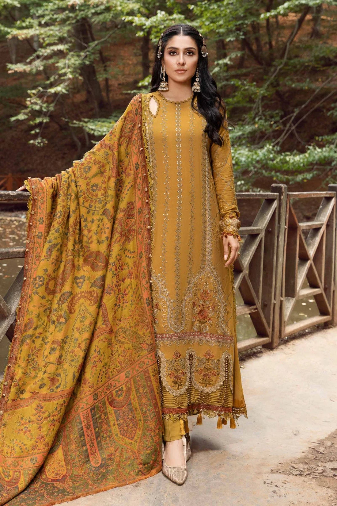 Maria B Luxury Lawn Embroidered With Digital Printed Dupatta 3 Pcs Suit