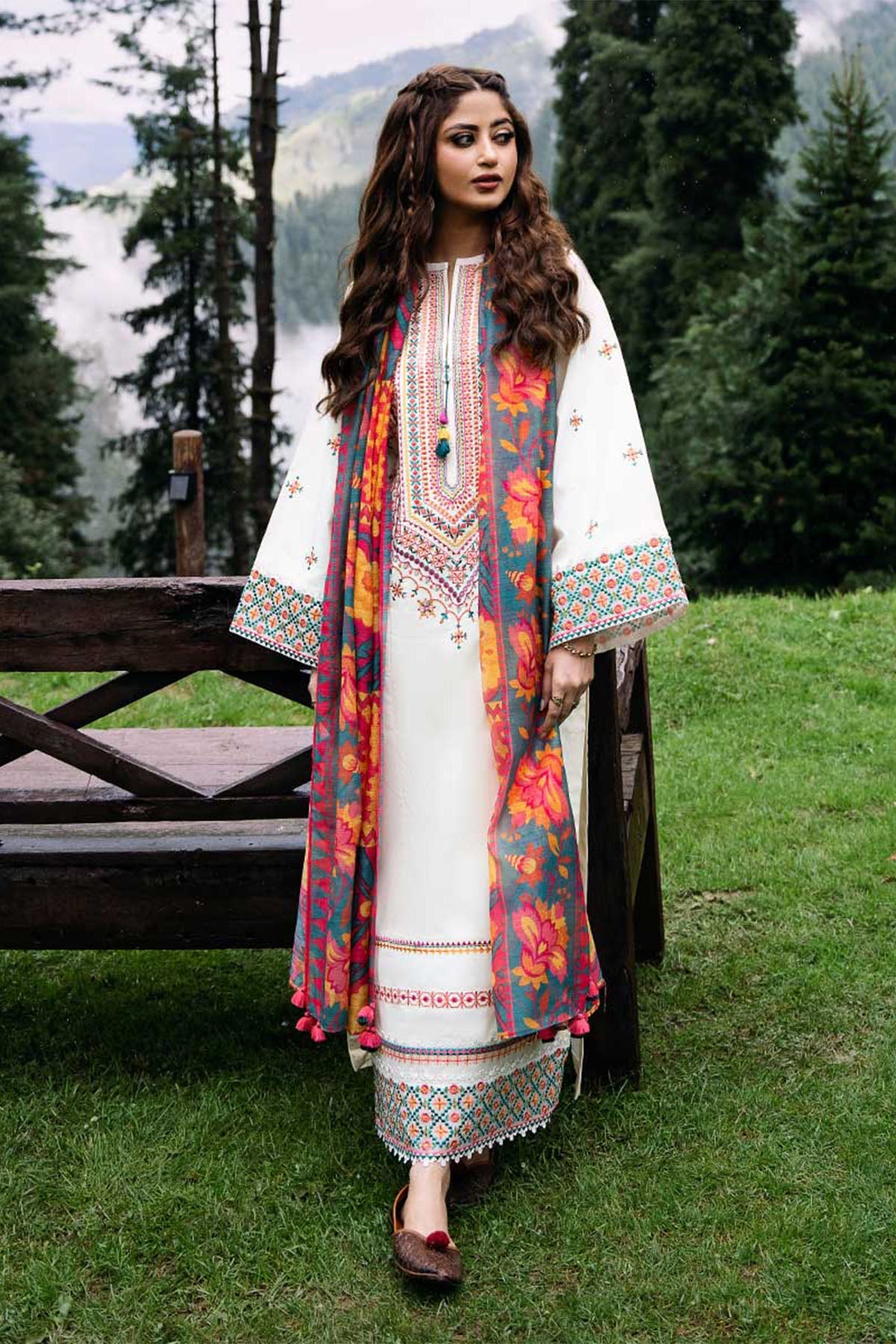 Sapphire Luxury Embroidered Lawn With Voil Diamond Dupatta 3 Pcs Suit