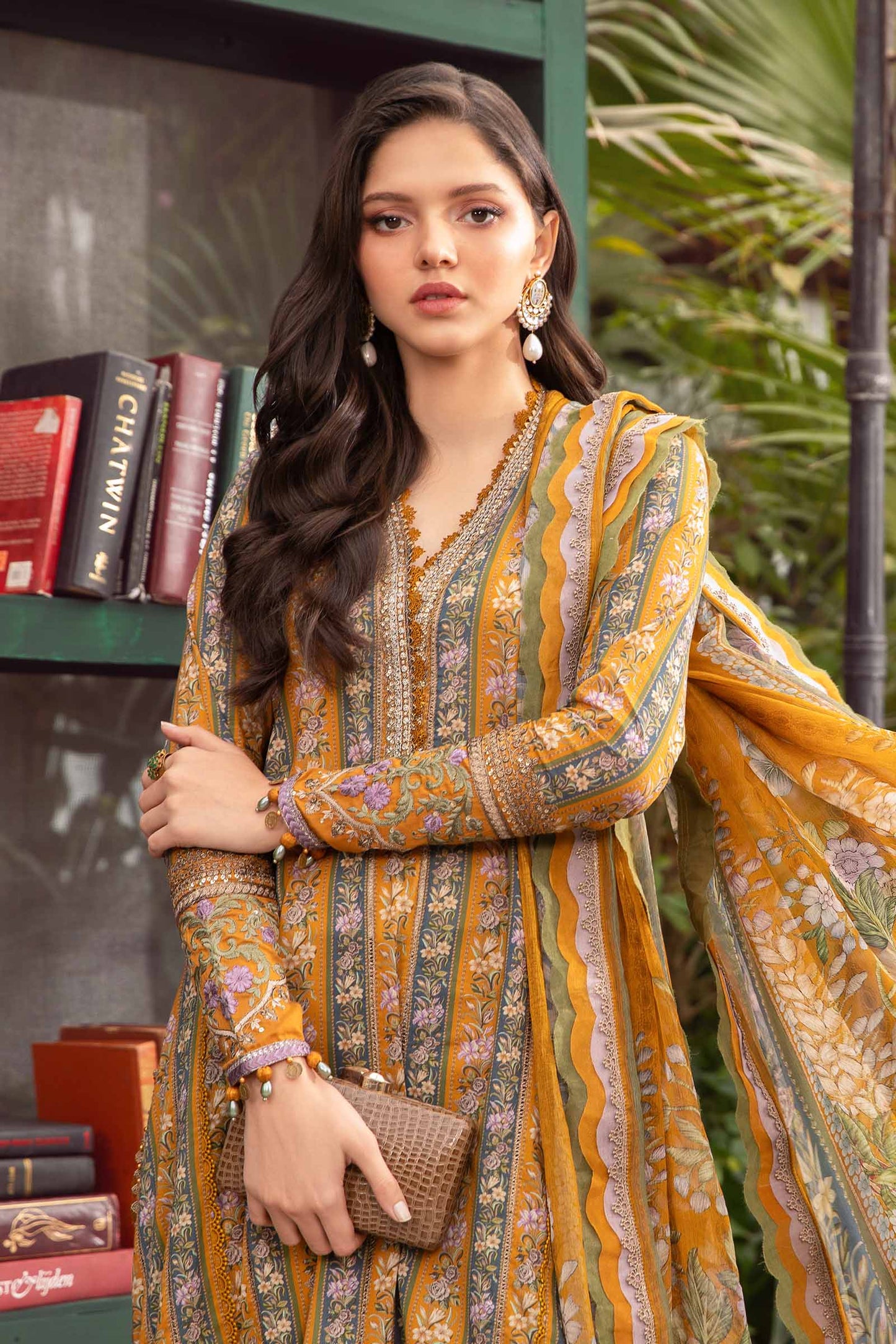 Maria.B Digital Print Luxury Lawn 3 Pcs Suit