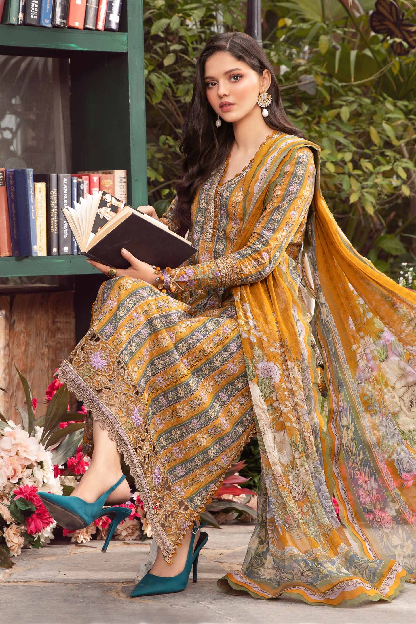 Maria.B Digital Print Luxury Lawn 3 Pcs Suit