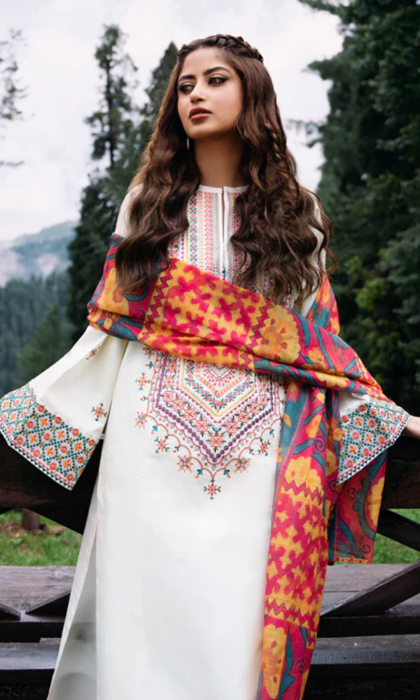 Sapphire Luxury Embroidered Lawn With Voil Diamond Dupatta 3 Pcs Suit